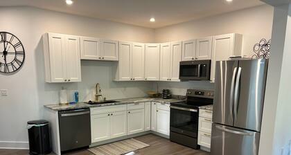 Brand New 3 Bedroom next to Thourghbred horse farm with views of Saratoga Lake.