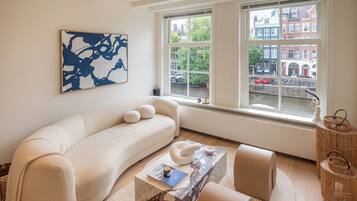 Smart TV, video games