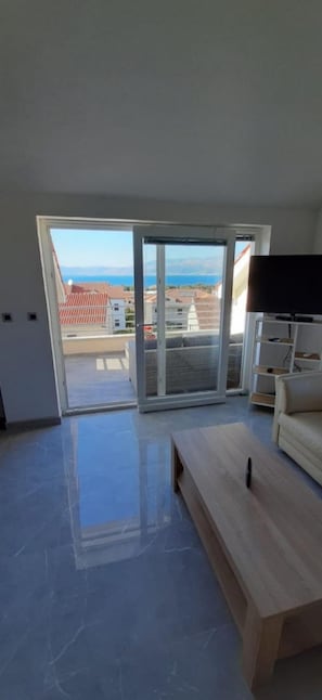Apartment | 3 bedrooms - Apartments Louis - 250m to the Beach (Supetar)