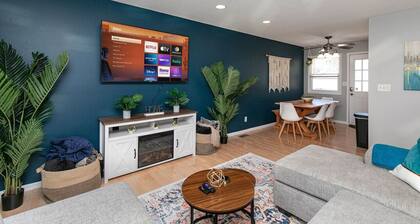Quaint 4bd Home - 3 min to Adventureland & Casino!