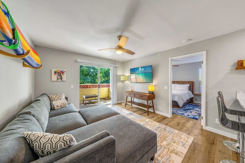 Updated 1 bedroom in paradise!