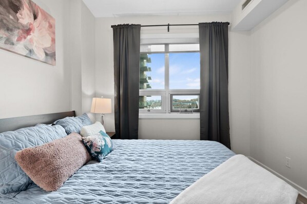 Apartment | 4 bedrooms - Gorgeous Downtown Calgary Condos (Calgary)