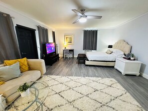 5 chambres, bureau, fer et planche à repasser, accès au Wi-Fi (inclus)