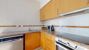 Fridge, microwave, oven, dishwasher