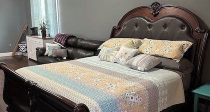 Large private room in a large home nestled in the mountain of Johnson county Ky.