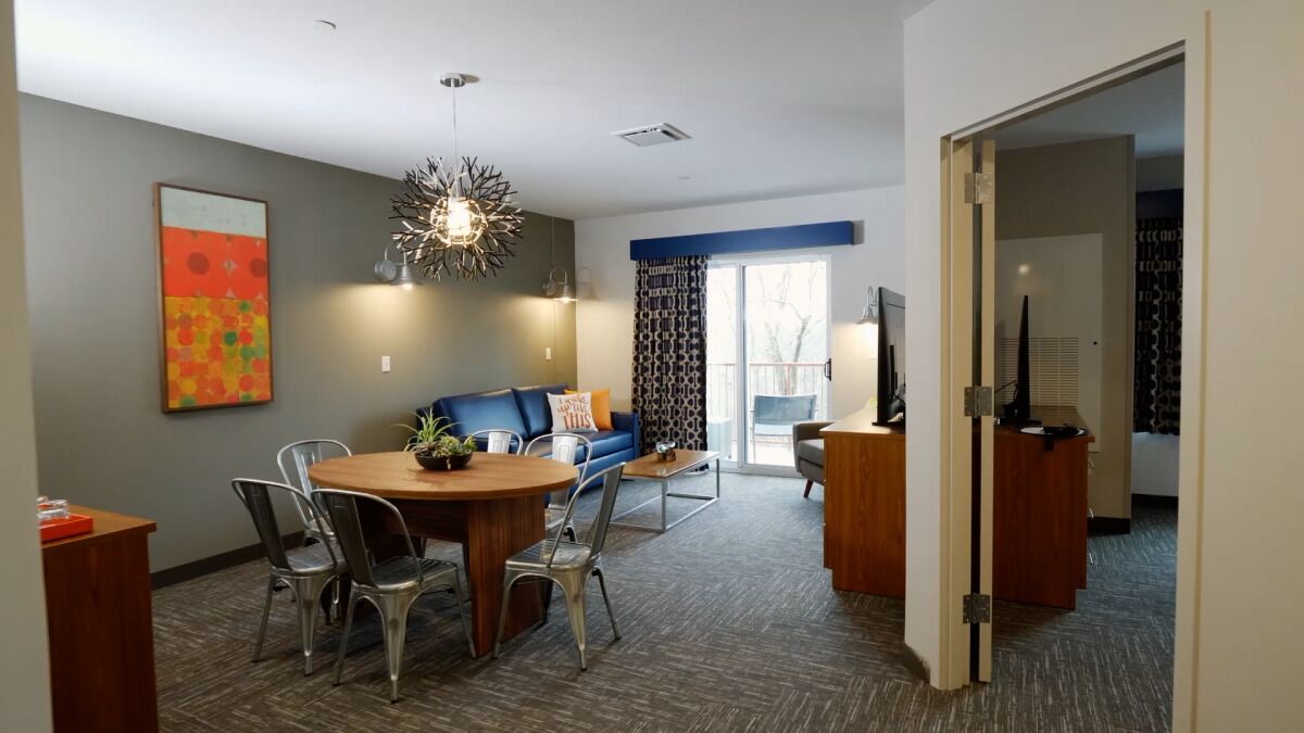 Choose Your Adventure! 3 Big Rooms W/ Balconies! Pools, Arcade, Archery, Bowling - Monticello, NY