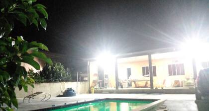 Casa com Piscina Aconchegante na Praiamatinhos Pr41920004015