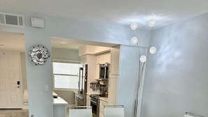 Unclassified image, 5 of 29, button - Amazing water/sunset views, luxury 2BR/2BA PENTHOUSE 9 mi from Anna Maria beach. (Bradenon)
