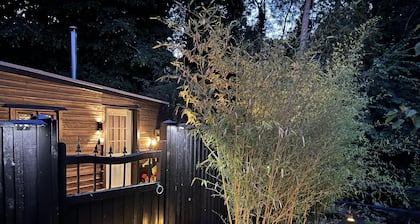 Charming Woodland Lodge 2 person 1 bedroom