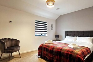 3 sovrum, skrivbord, strykjärn/strykbräda och wi-fi