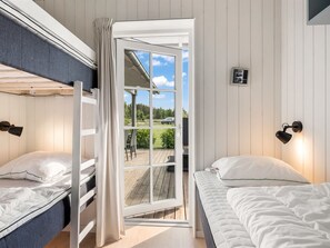 5 bedrooms, WiFi