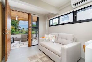 Smart TV - Villa Elysian Estrella Beachfront Suite (Provincia de Guanacaste)