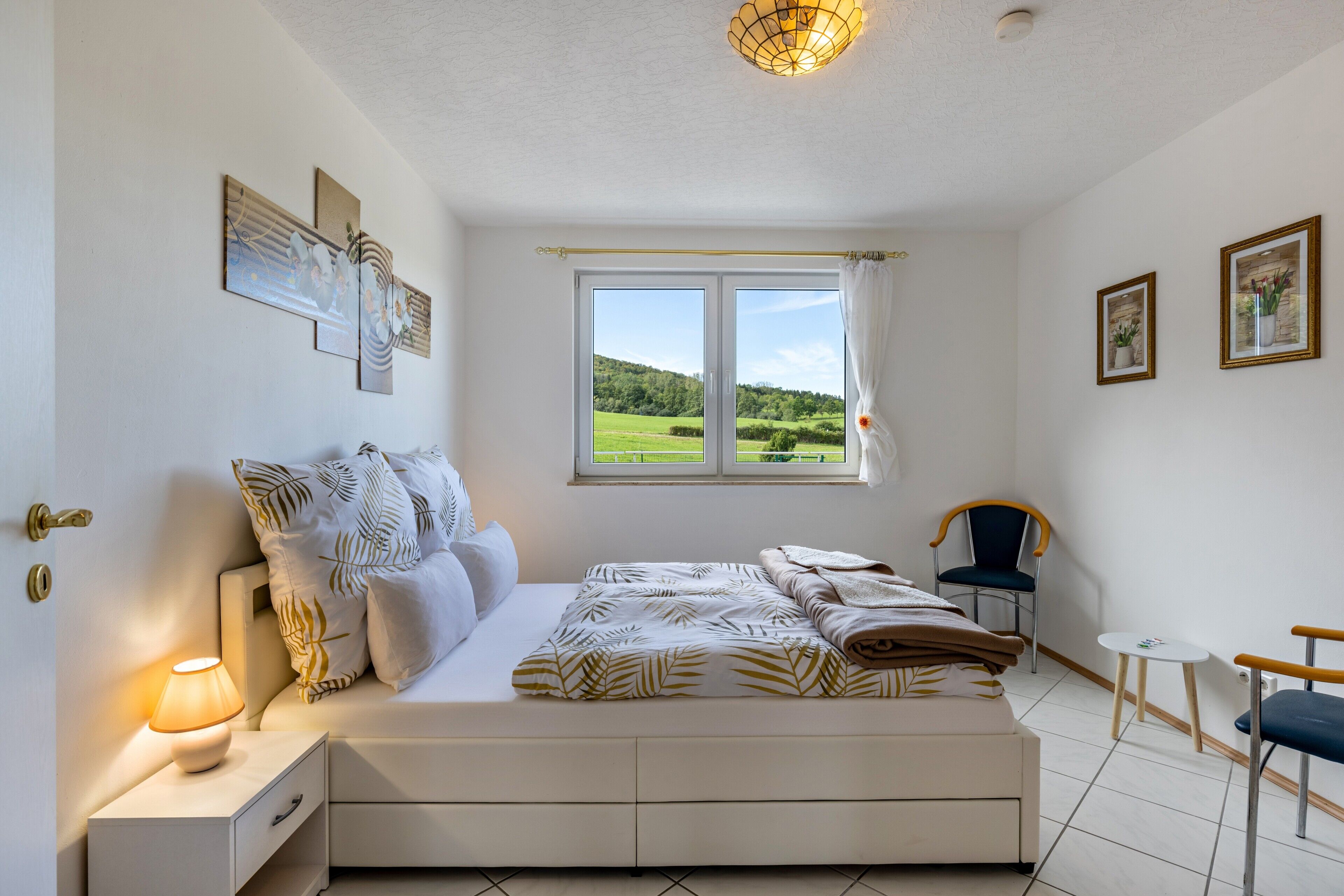 1 chambre, fer et planche à repasser, Wi-Fi gratuit, draps fournis