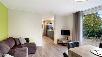 Fernseher, Tischtennisplatte