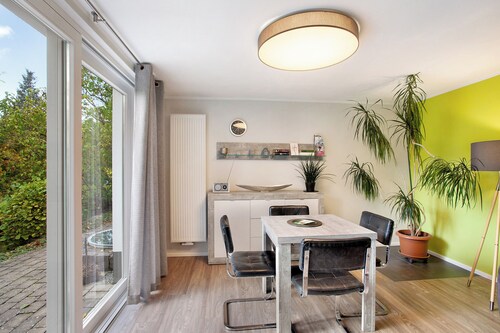 Ferienwohnung Im Eichholz" mit privater Terrasse, Gemeinschaftsgarten und WLAN