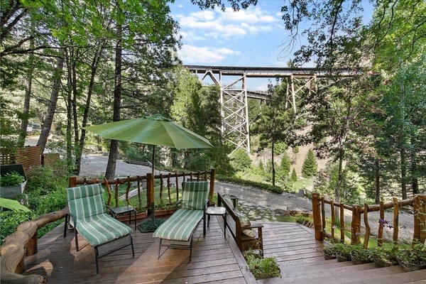 Deck off the house
