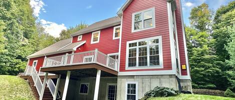 المنشأة من الخارج