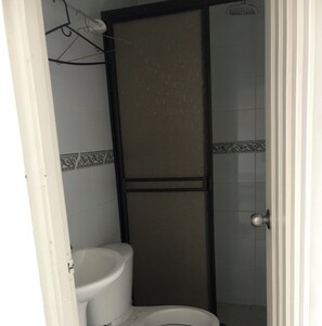 Håndklær, såpe og toalettpapir