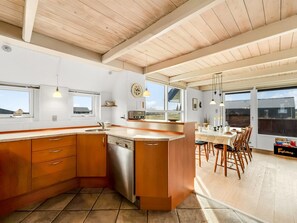Fridge, microwave, dishwasher, cookware/dishes/utensils