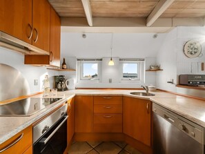 Fridge, microwave, dishwasher, cookware/dishes/utensils