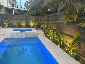 屋外プール、温水プール