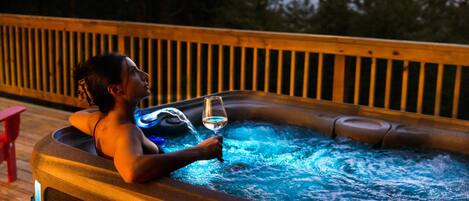 Outdoor spa tub