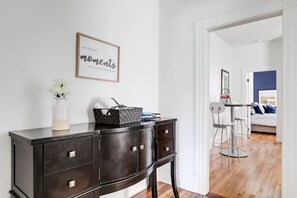 Interior - Chic Urban Couples Retreat: Perfect Getaway `n RVA (Richmond)