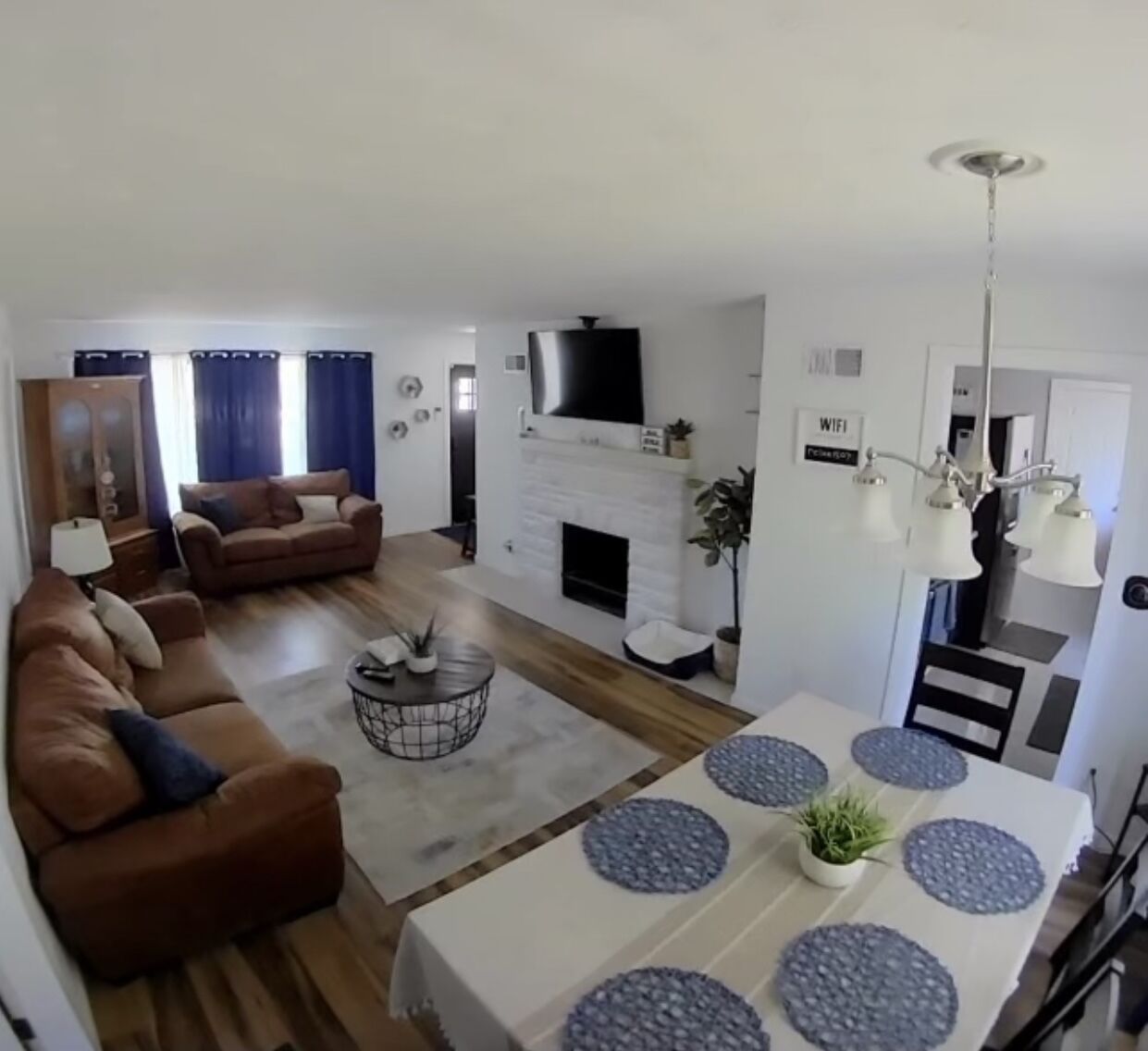 TV connectée, jeux vidéo, livres, écrans d'ordinateur