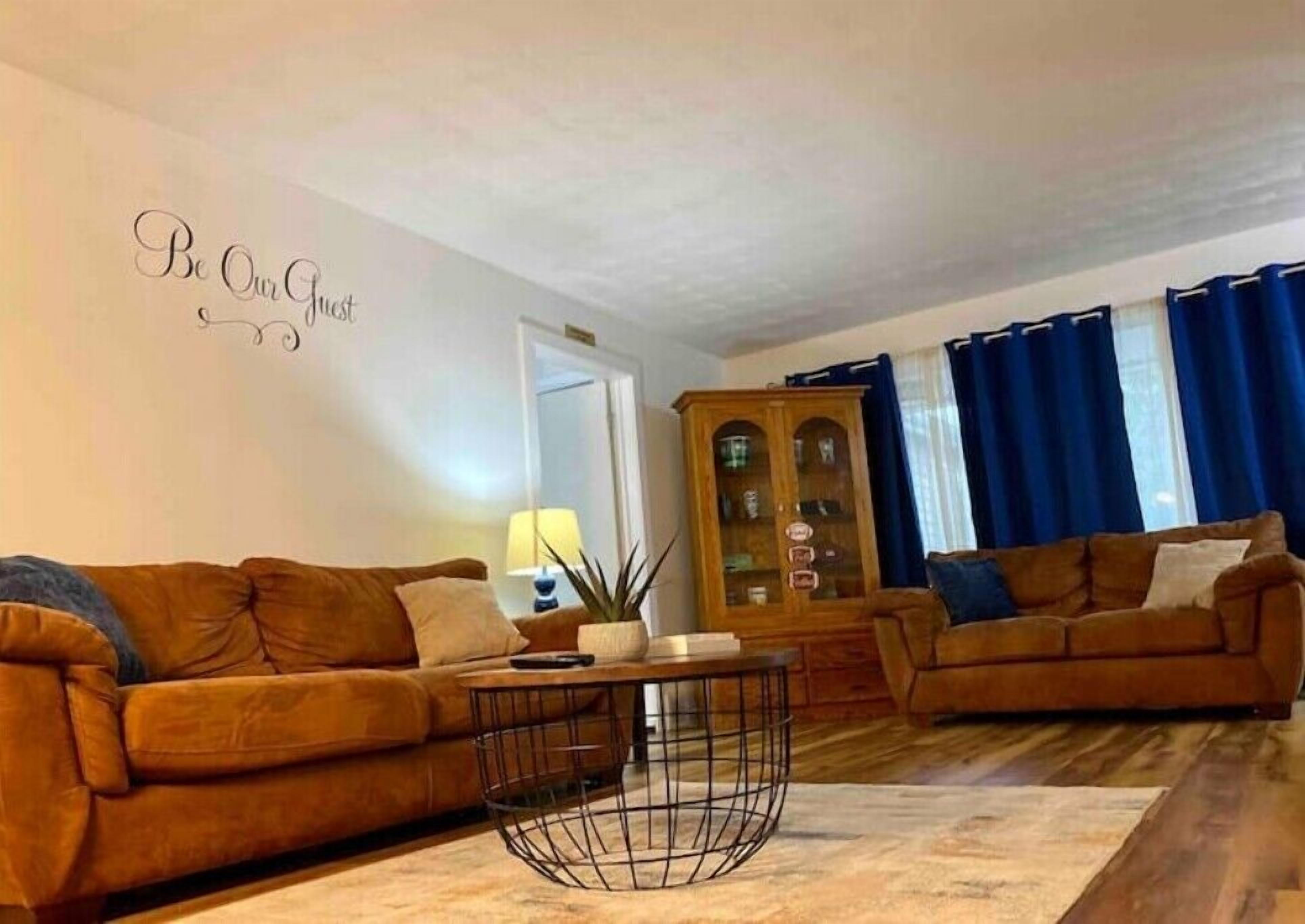 Smart-TV, Videospiele, Bücher, Computerbildschirme