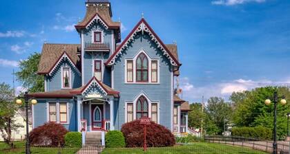Blue Room at the Feitshans House