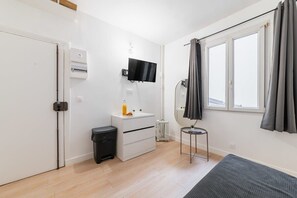 Strykejern/-brett og sengetøy