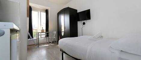 Bügeleisen/Bügelbrett, WLAN, Bettwäsche