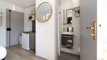 Fer et planche Ă  repasser, Wi-Fi, draps fournis