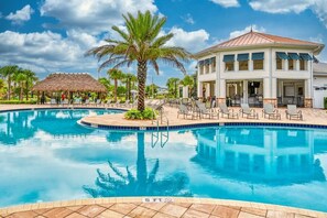 Indoor pool, a heated pool - Prime Locale - Vacation Paradise (Kissimmee)