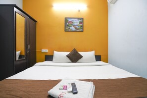 Standard Room | 1 bedroom, bed sheets - iROOMZ Grand Aarvi Suites (Hyderabad)