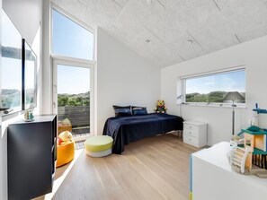 4 bedrooms, WiFi