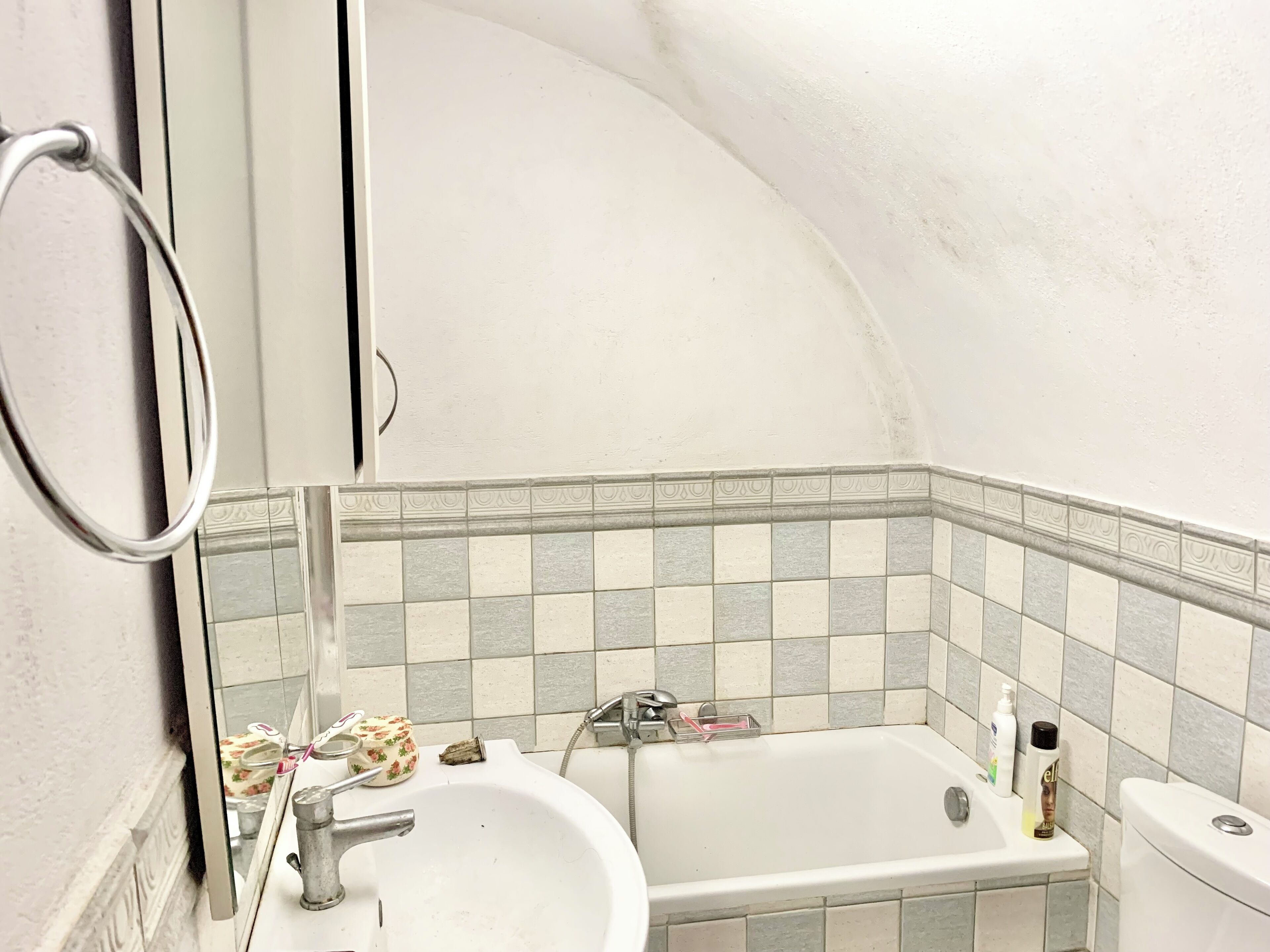 Hair dryer, towels, soap, shampoo