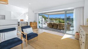 Interior - Avoca Paradise Getaway (Avoca Beach)