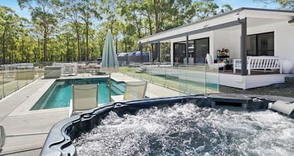 Country Estate in hunter valley with 23 rooms, 2 heated pools, basketball court
