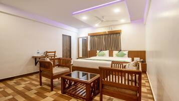 Standard Room | In-room safe, desk, iron/ironing board, rollaway beds