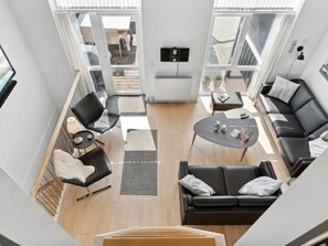 TV, fireplace, DVD player