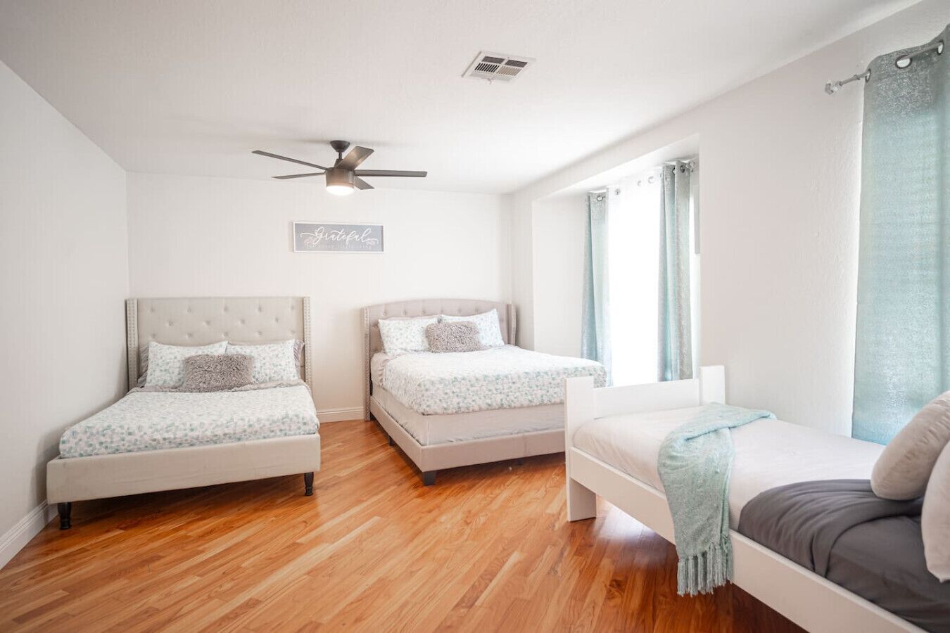 3 bedrooms, iron/ironing board, WiFi, bed sheets