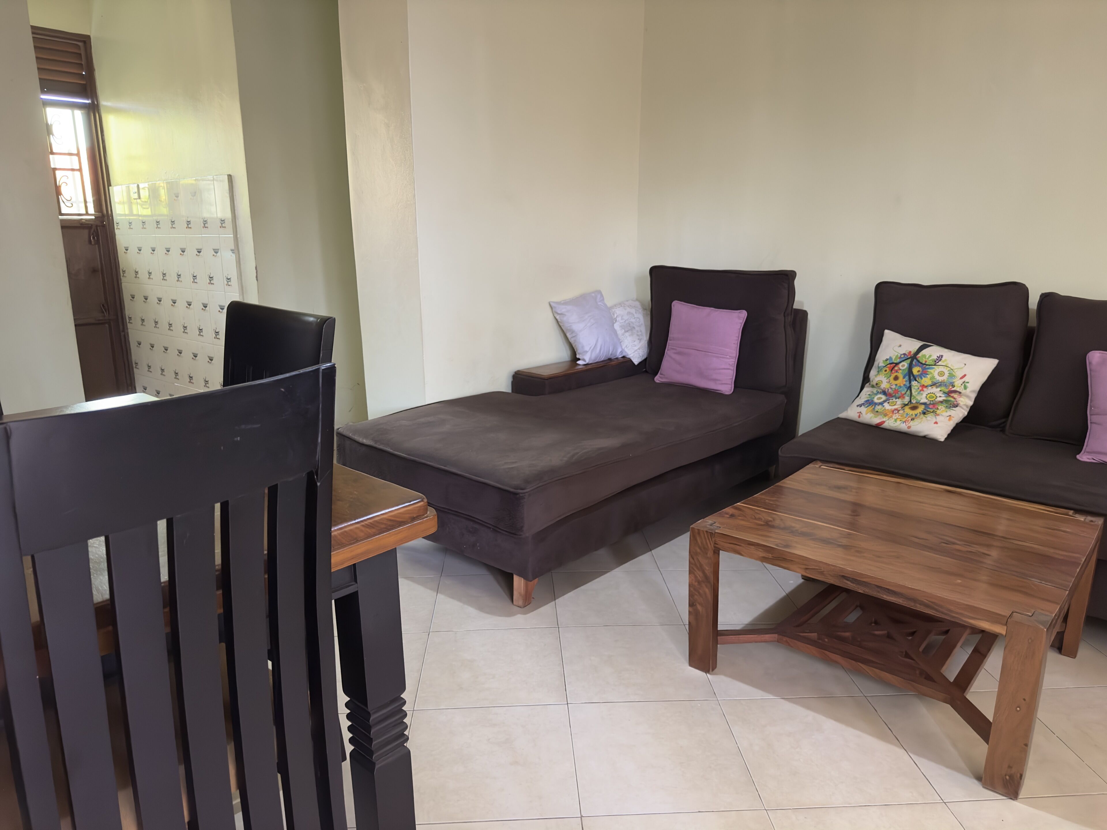 Comfort Apartment, 2 Bedrooms | Living room