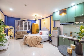 Royal Studio | 1 bedroom, pillowtop beds, iron/ironing board, free WiFi