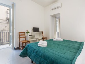1 bedroom, iron/ironing board, WiFi