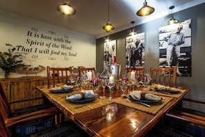 Elite Apartment | In-room dining - Hornbill Family Suites (St. Lucia)