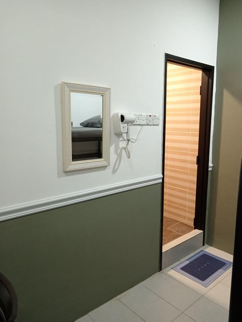 Economy Twin Room