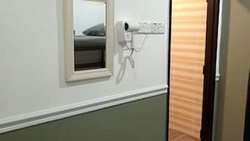 Economy Twin Room | Desk, free WiFi, bed sheets