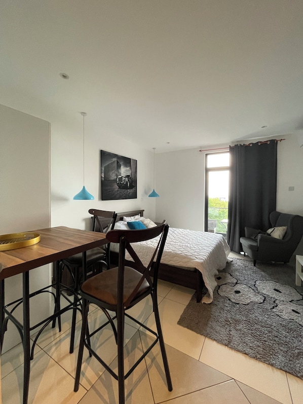 Apartment | Bathroom | Towels - Nukville Studio at Embassy Gardens (Accra)