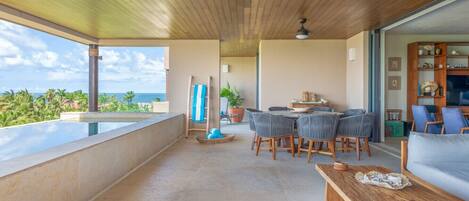 Et oppvarmet basseng